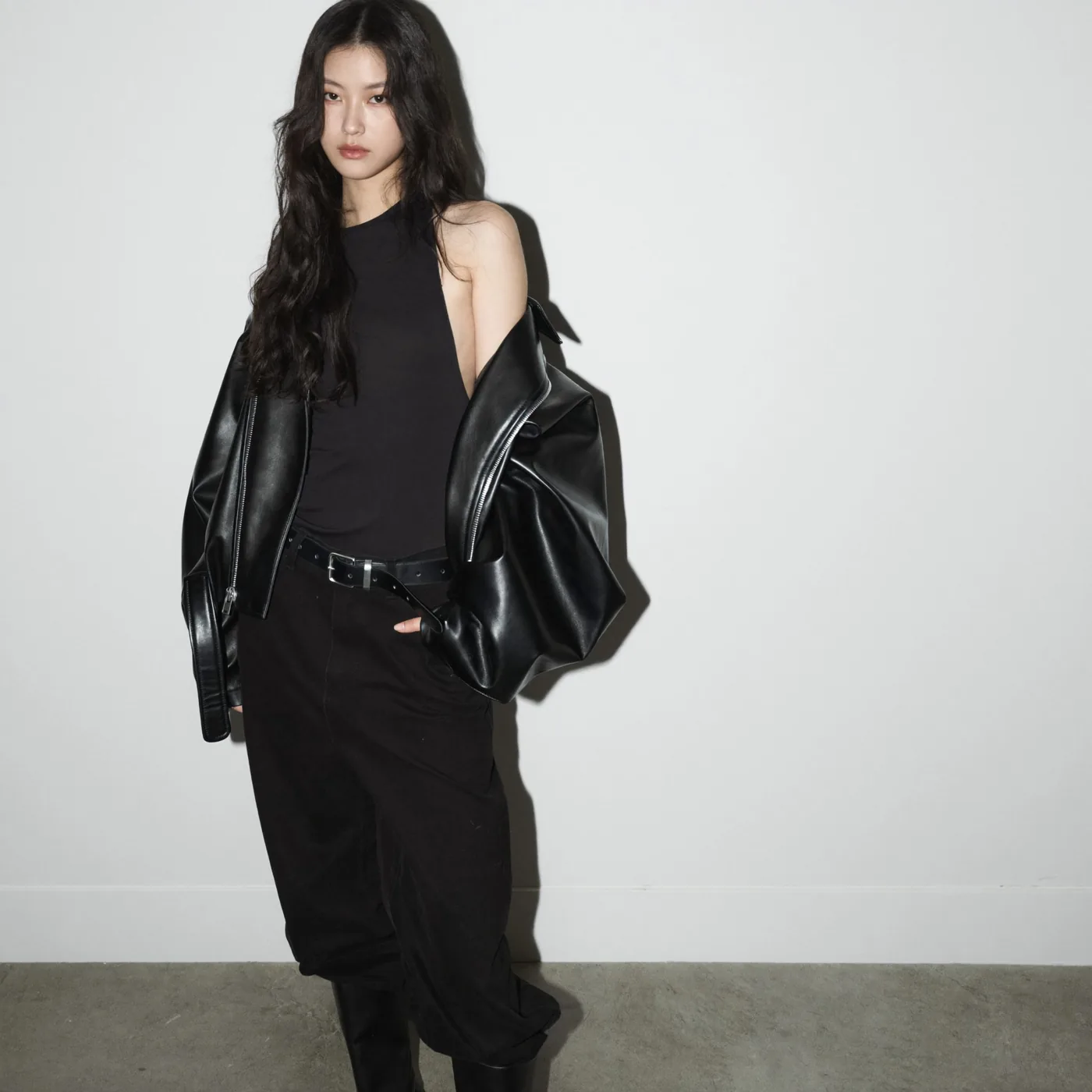 Woman wearing Buneri veste en cuir femme outfit 13