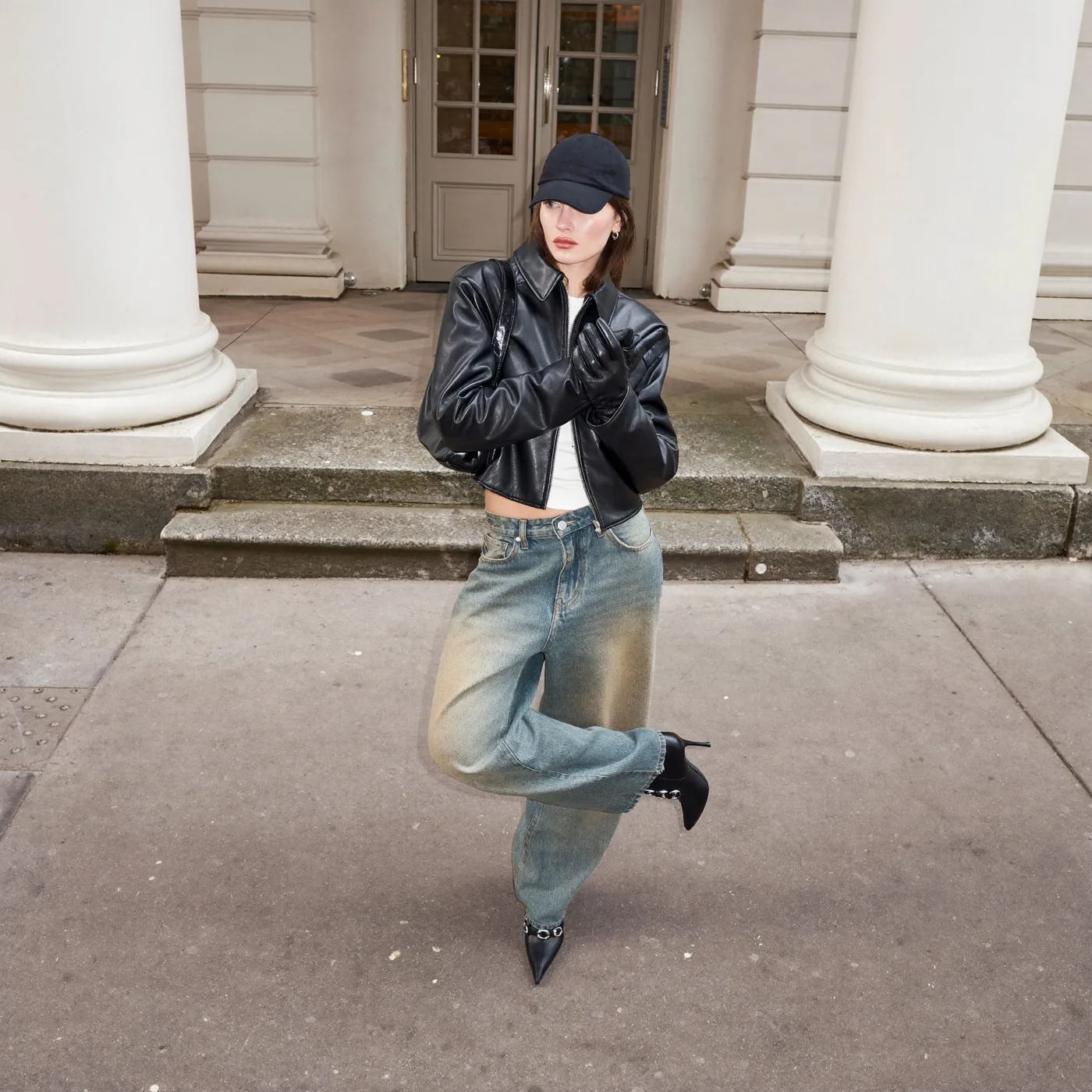 Woman wearing Buneri biker noi borkabat divat 19