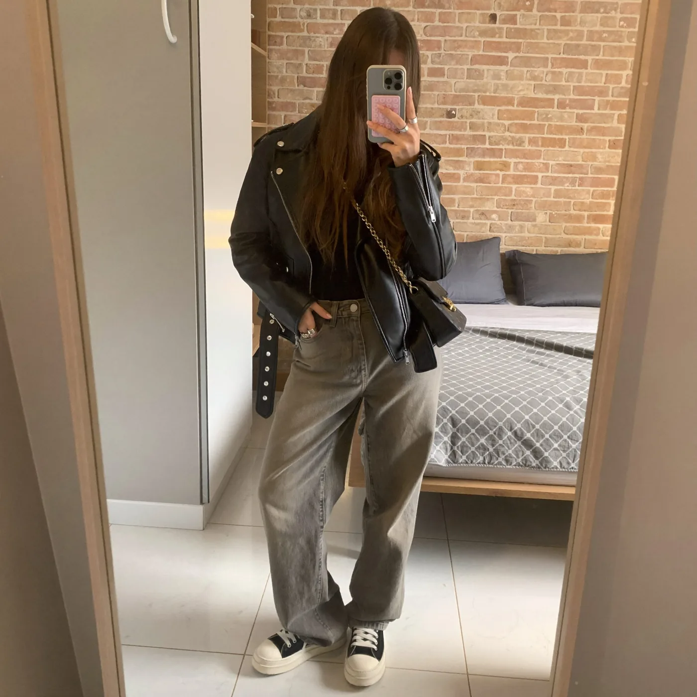 Woman wearing Buneri biker noi borkabat divat 4