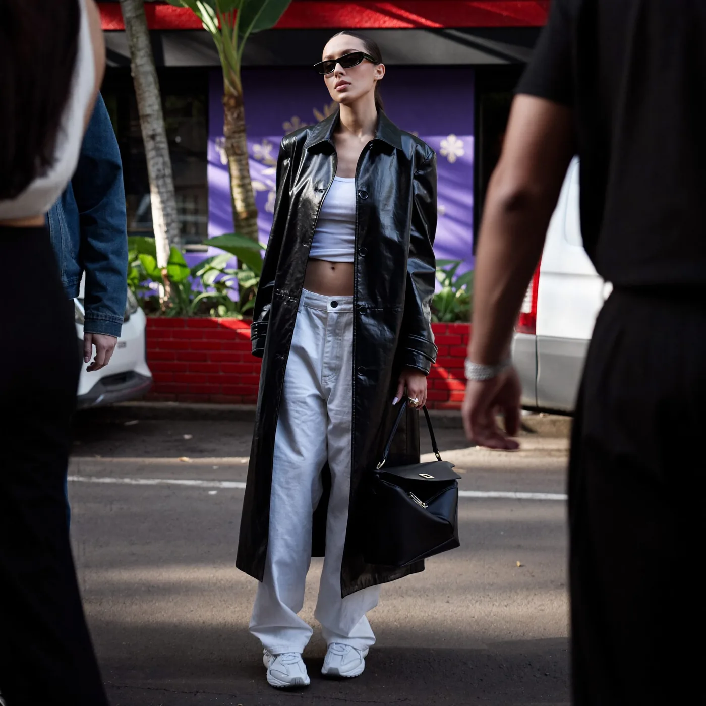 Woman wearing Buneri noi borkabat stilus 7