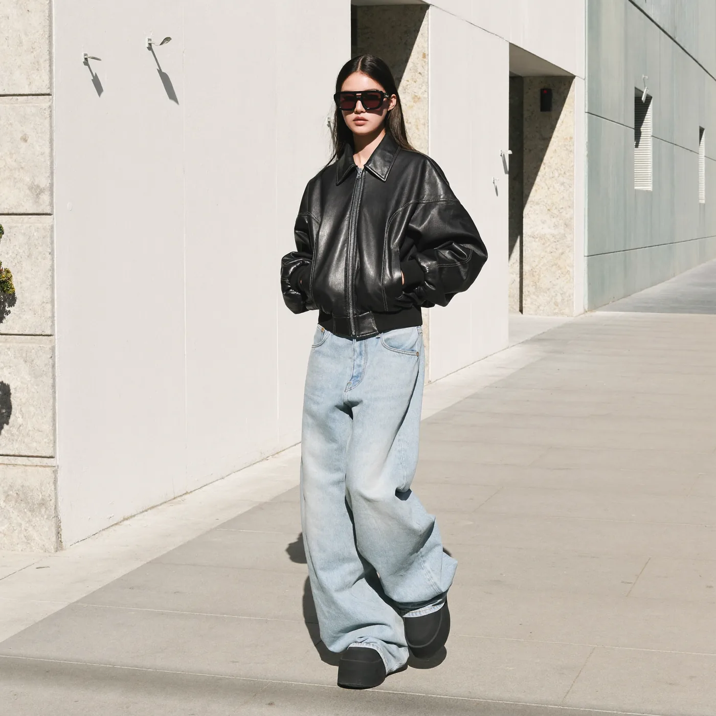 Woman wearing Buneri look giubbotto di pelle 12