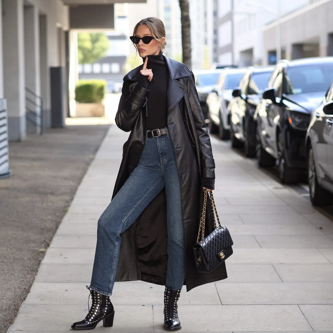 Woman wearing Buneri kurtka skorzana look jesien 23